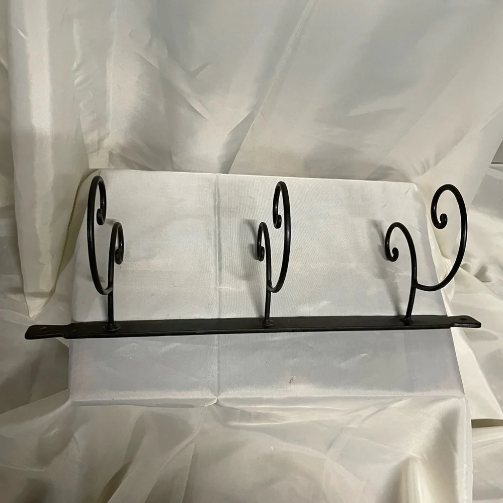Metal Scroll Wall Hook Rack - Black